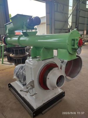 Machine de transformation des aliments pour volailles de 22 kW pour faire des granulés de nourriture de couleur personnalisée