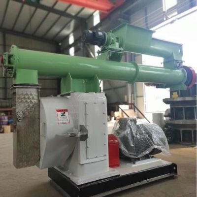 Machine de transformation des aliments pour volailles de 22 kW pour faire des granulés de nourriture de couleur personnalisée