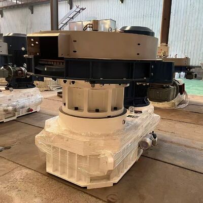 High-Efficiency Wood Pellet Mill | 700-1000 kg/h Output for Biomass Fuel Animal Feed Pellets